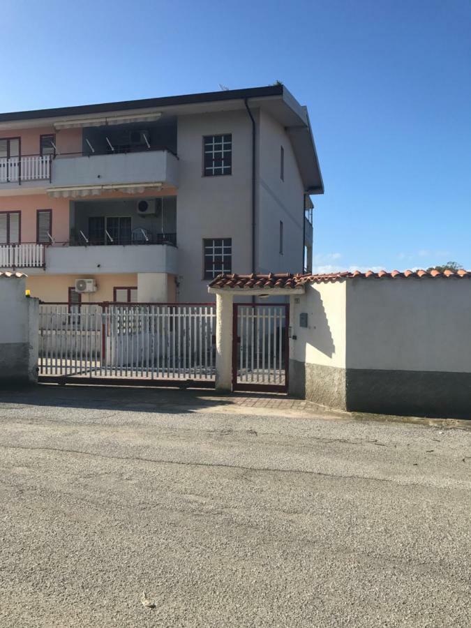 Appartamento Zona Aeroporto Lamezia Terme Kültér fotó